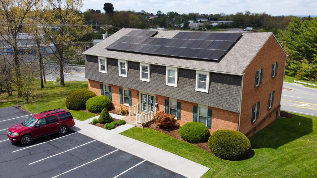 Brandon Ridge solar array showing expertise of installation from Baseline Solar